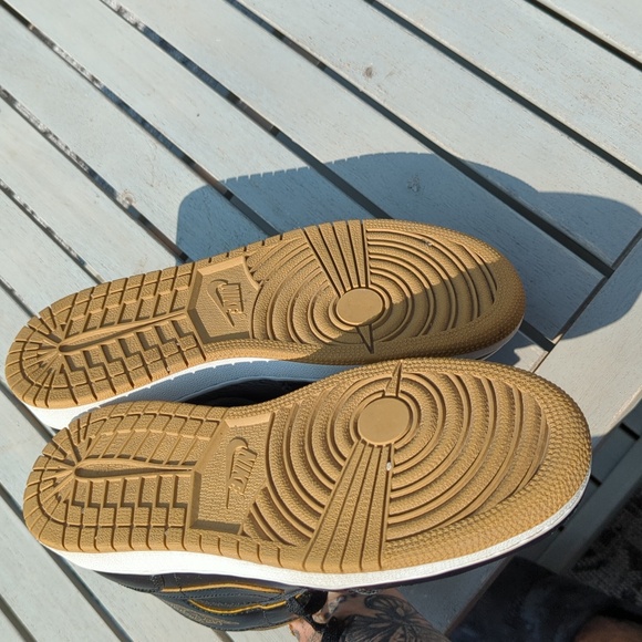 Nike Jordan Retro 1 5.5Y/7W - Picture 11 of 11